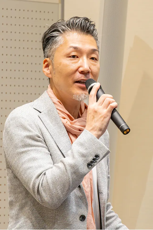 春日健作先生